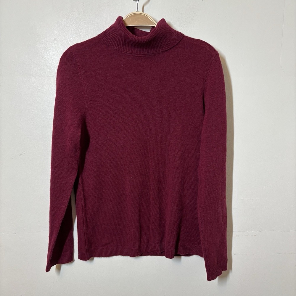 Morgan Taylor Women's Cashmere Turtleneck Sweater Burgundy M Quiet Luxury Staple